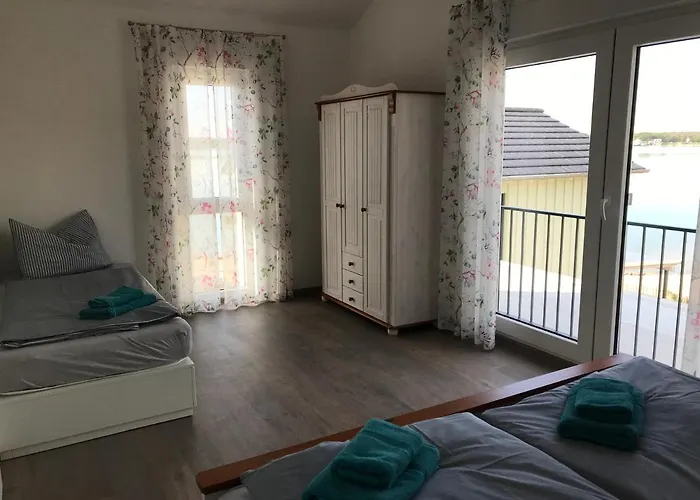 Ferienhaeuser Am Nordufer Des Hainer Sees